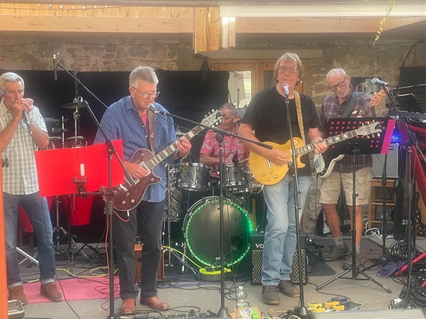 The Finklepickers in Leyburn!
